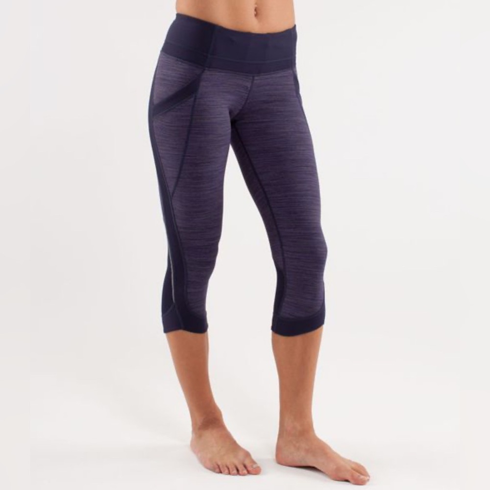 Lululemon Chase Me Cropped Capri Athletic Leggings Side & Zip Pockets Sz 6 EUC